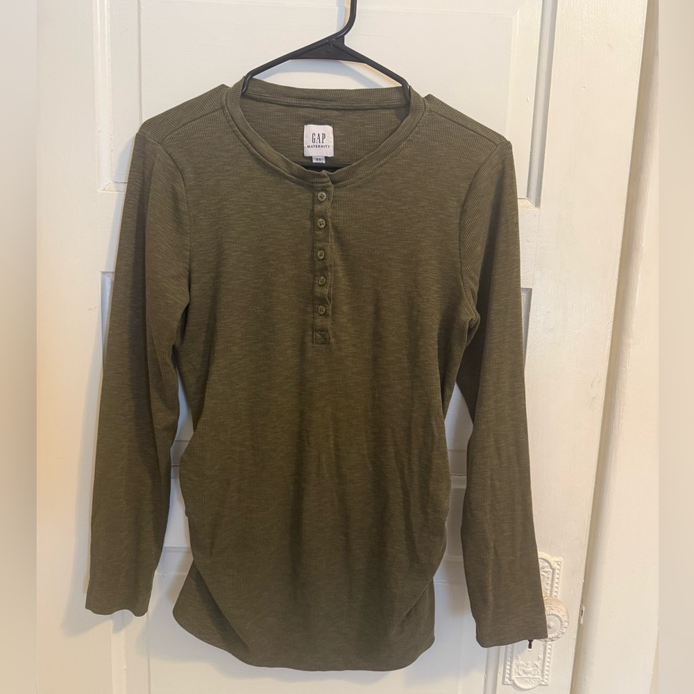 GAP Maternity Forest Long Sleeve Tee